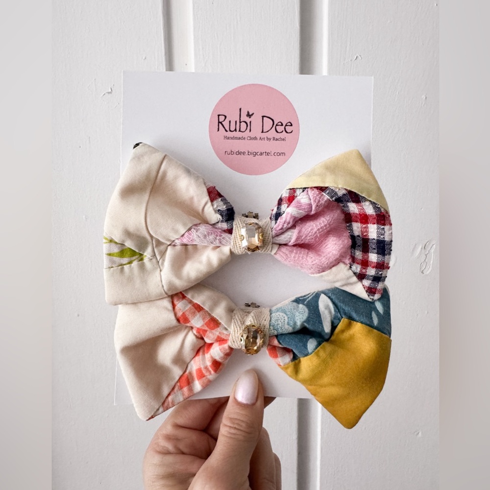 Handmade 🧵 🪡 Upcycled Quilted Bow Clips